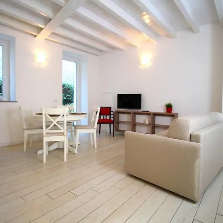 Apartment Lakefront Cadorna - Affitti Brevi Italia Lecco